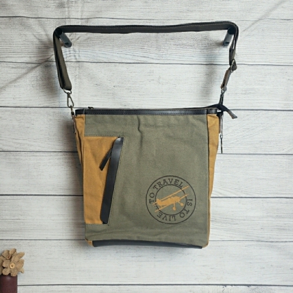 Ninja Girl To Travel Is To‎ Live Canvas Tote Messenger Bag